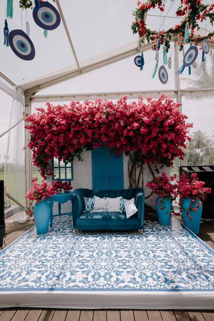 Backdrop and Stage — Carnival decor — Alila Diwa Goa